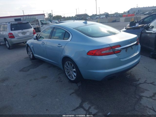 2013 JAGUAR XF SAJWA0ES8DPS99771 Photo 2
