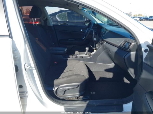 2016 KIA OPTIMA KNAGT4L31G5102436 Photo 4