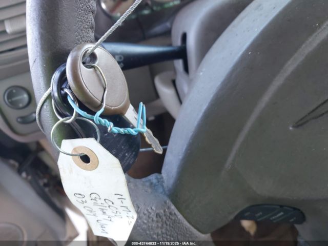 2003 CHRYSLER TOWN & COUNTRY 2C4GP54L33R234526 Photo 10