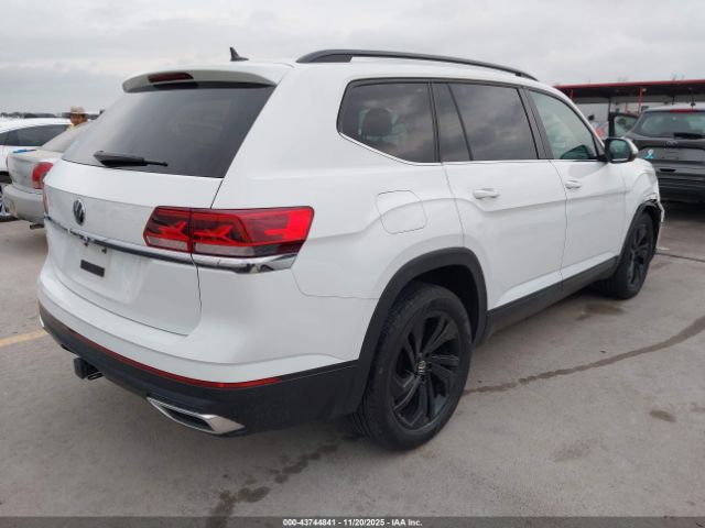 2022 VOLKSWAGEN ATLAS 1V2JR2CA0NC531374 Photo 3