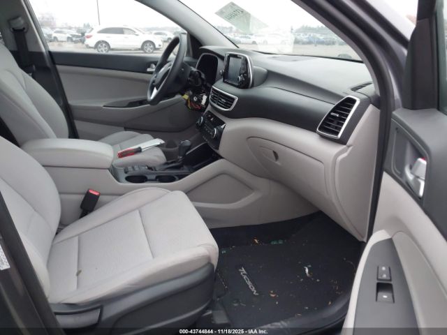2019 HYUNDAI TUCSON KM8J2CA46KU986983 Photo 4