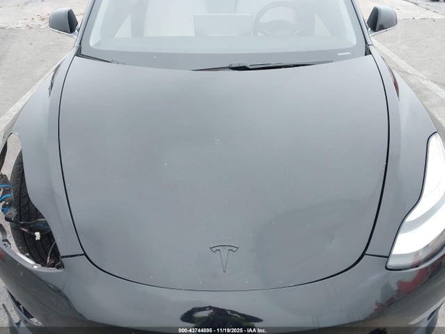 2018 TESLA MODEL 3 5YJ3E1EB5JF100290 Photo 9