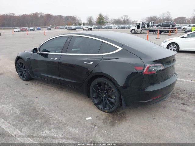 2018 TESLA MODEL 3 5YJ3E1EB5JF100290 Photo 2
