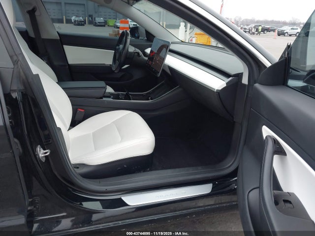 2018 TESLA MODEL 3 5YJ3E1EB5JF100290 Photo 4