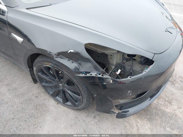 2018 TESLA MODEL 3 5YJ3E1EB5JF100290 Photo 5