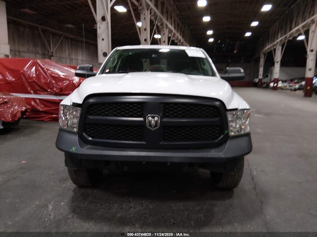 43744925 :رقم المزاد ، 1C6RR7FG8NS223724 vin ، 2022 Ram 1500 Classic Tradesman  4x4 6'4 Box مزاد بيع