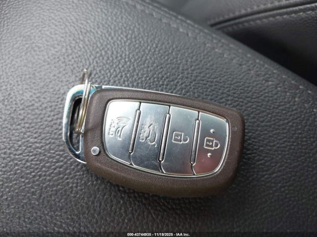 2018 HYUNDAI TUCSON KM8J3CA4XJU817075 Photo 10