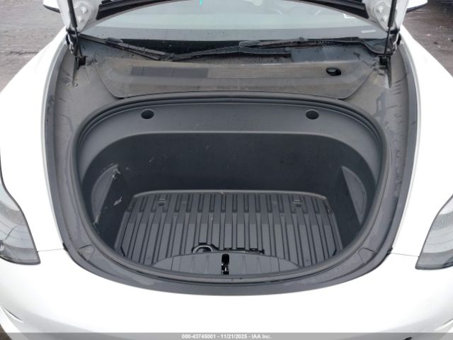 2023 TESLA MODEL 3 5YJ3E1EA2PF555646 Photo 9