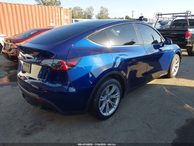 2023 TESLA MODEL Y 7SAYGDEE5PF890004 Photo 3