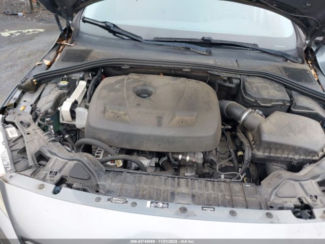 2016 VOLVO V60 YV140MEK4G1296965 Photo 9