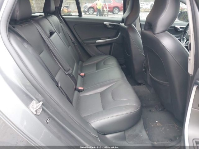 2016 VOLVO V60 YV140MEK4G1296965 Photo 7