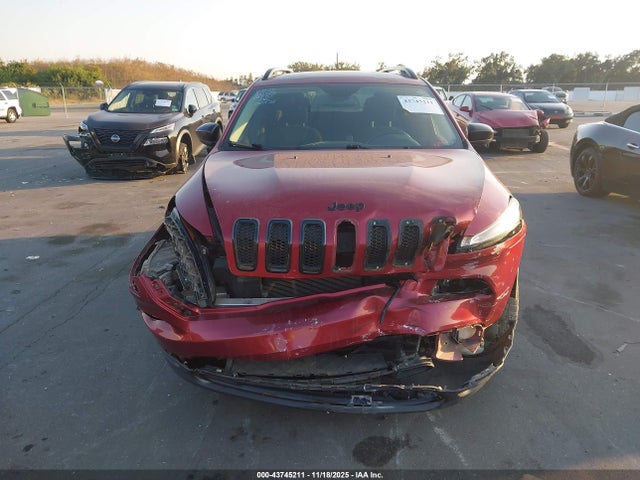 43745211 :رقم المزاد ، 1C4PJLAB2HW578381 vin ، 2017 Jeep Cherokee Altitude Fwd مزاد بيع