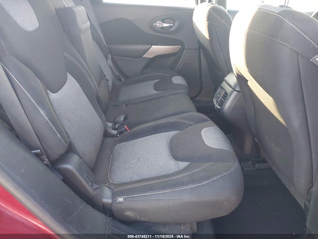 43745211 :رقم المزاد ، 1C4PJLAB2HW578381 vin ، 2017 Jeep Cherokee Altitude Fwd مزاد بيع