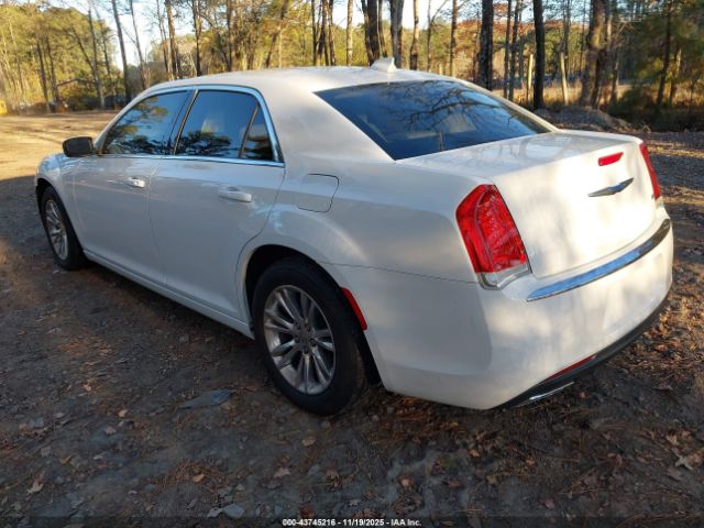 2018 CHRYSLER 300 2C3CCAAG7JH275968 Photo 2