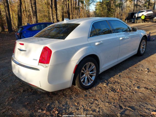 2018 CHRYSLER 300 2C3CCAAG7JH275968 Photo 3