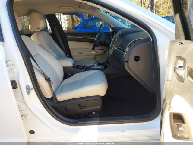 2018 CHRYSLER 300 2C3CCAAG7JH275968 Photo 4