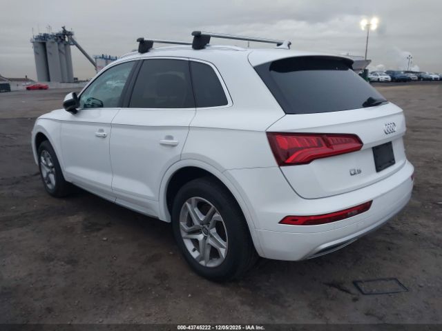 2019 AUDI Q5 WA1ANAFY5K2097139 Photo 2