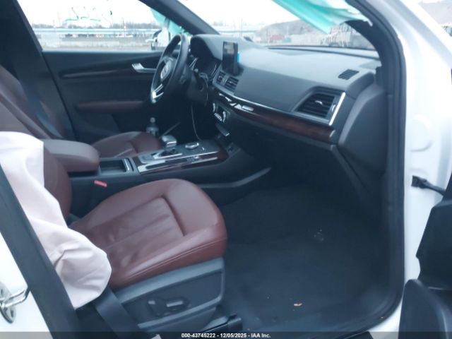 2019 AUDI Q5 WA1ANAFY5K2097139 Photo 4
