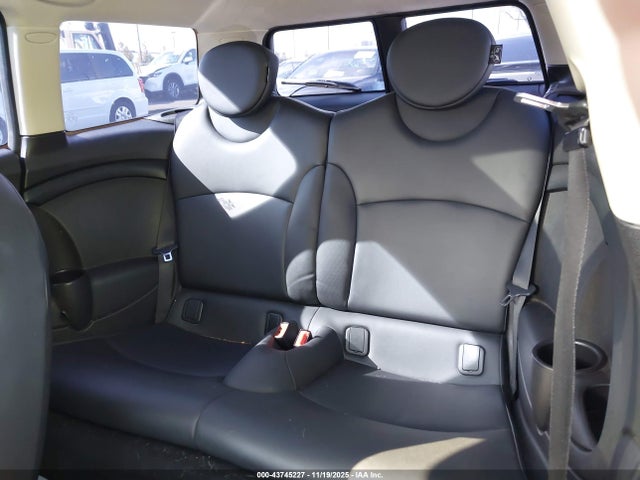 2013 MINI CLUBMAN WMWZF3C58DT489943 Photo 7