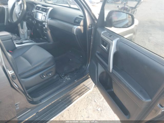 2019 TOYOTA 4RUNNER JTEZU5JR7K5196896 Photo 4