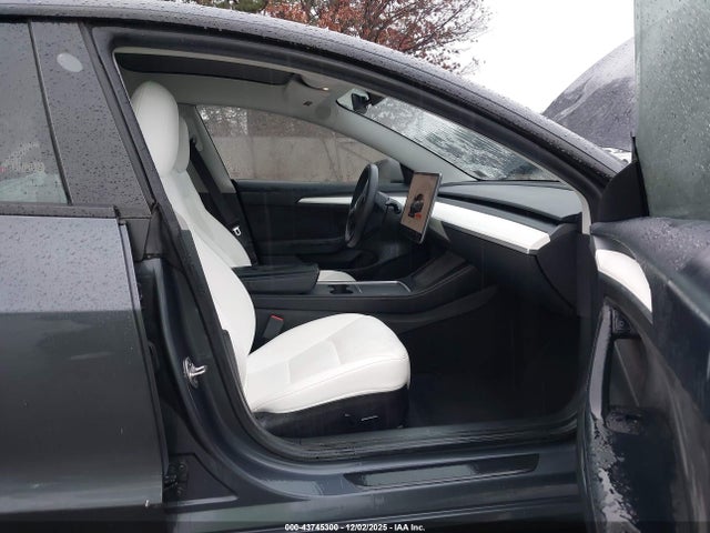 2022 TESLA MODEL 3 5YJ3E1EC2NF269861 Photo 4