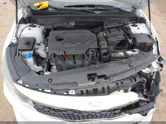 Продаж на аукціоні авто 2018 Kia Optima S, vin: 5XXGT4L3XJG233838, номер лоту: 43745372
