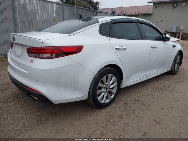 Продаж на аукціоні авто 2018 Kia Optima S, vin: 5XXGT4L3XJG233838, номер лоту: 43745372