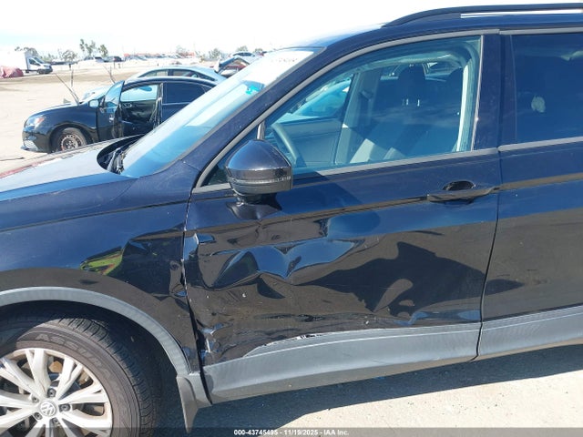 3VV1B7AX6JM079449 Volkswagen Tiguan 2.0t S