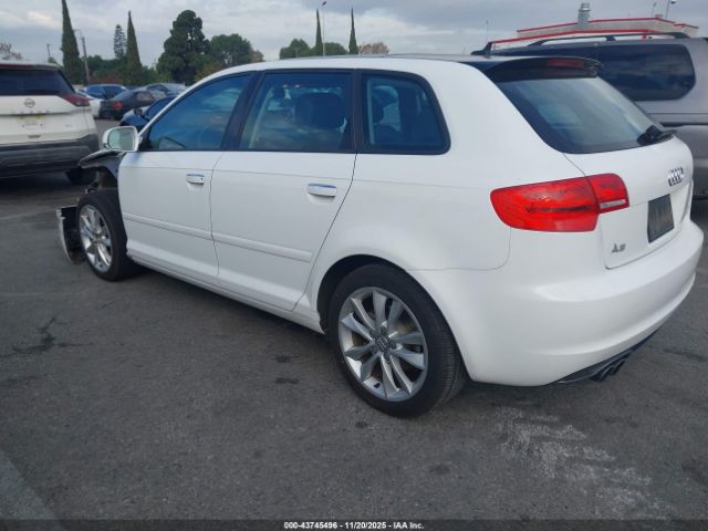 2012 AUDI A3 WAUBFAFM3CA009505 Photo 2