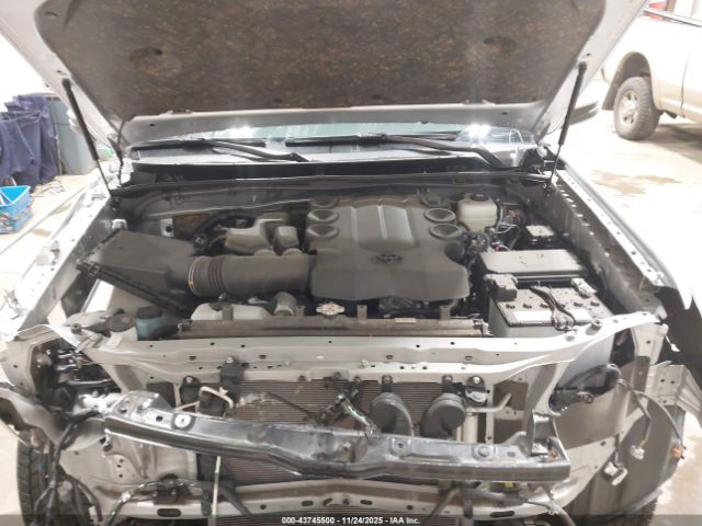 2024 TOYOTA 4RUNNER JTENU5JR6R6219846 Photo 9