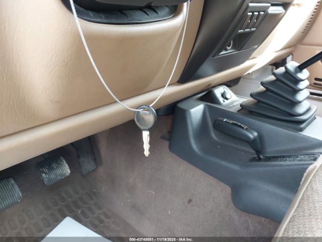 2000 JEEP WRANGLER 1J4FA49S6YP721844 Photo 10