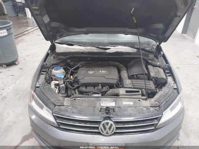 3VWD17AJ5FM262758 Volkswagen Jetta 1.8t Se