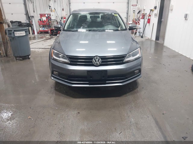 3VWD17AJ5FM262758 Volkswagen Jetta 1.8t Se