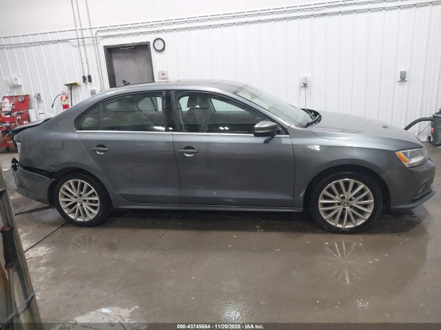 3VWD17AJ5FM262758 Volkswagen Jetta 1.8t Se