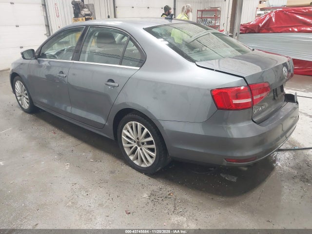 3VWD17AJ5FM262758 Volkswagen Jetta 1.8t Se