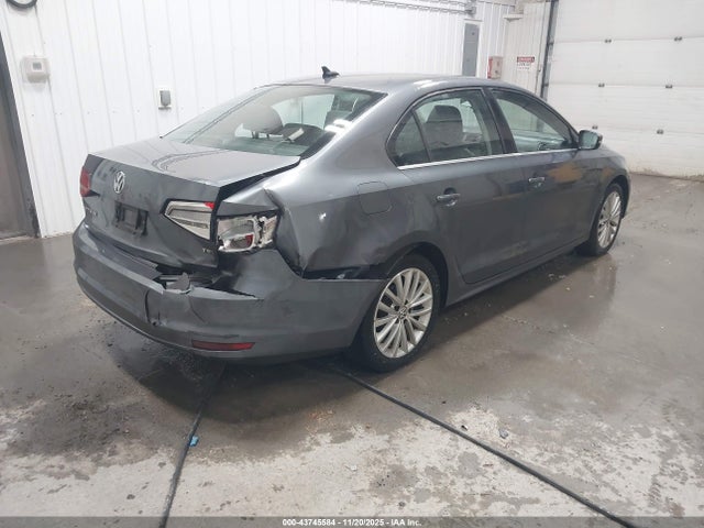 3VWD17AJ5FM262758 Volkswagen Jetta 1.8t Se