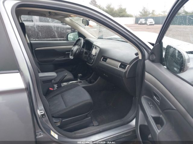 2016 MITSUBISHI OUTLANDER JA4AZ3A39GZ005265 Photo 4