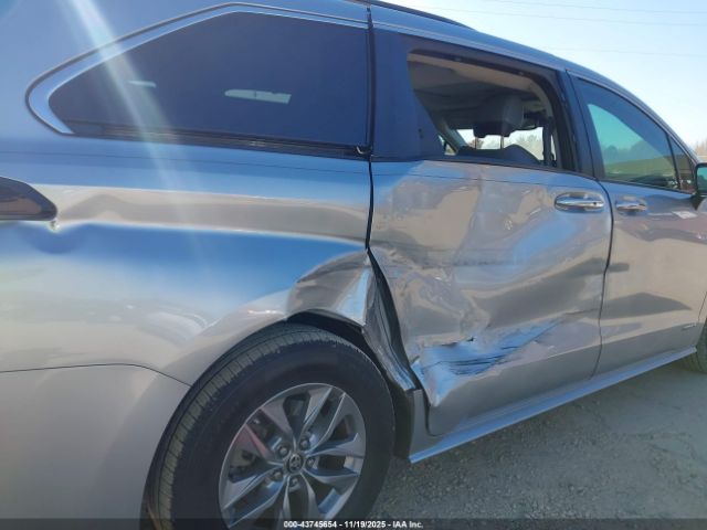 2021 TOYOTA SIENNA 5TDYRKEC1MS024687 Photo 5