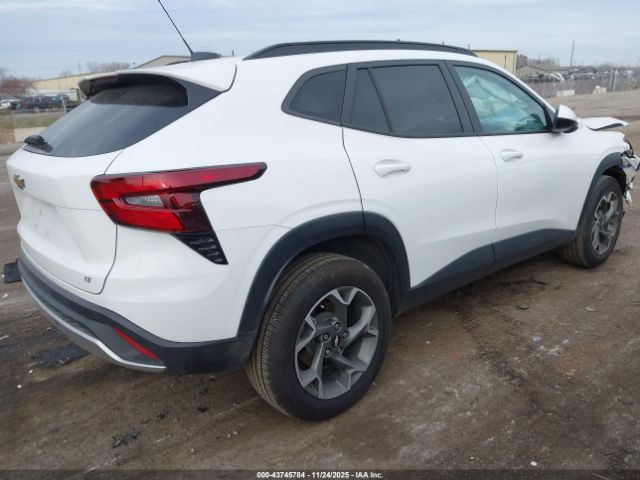 2024 CHEVROLET TRAX KL77LHE23RC040483 Photo 3