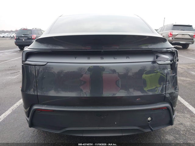 Tesla Model Y Rwd 2026 7SAYGDED8TF386743 Image 16