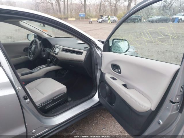 2017 HONDA HR-V 3CZRU6H37HG706526 Photo 4