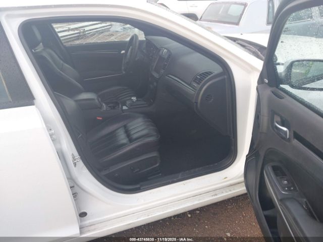 2023 CHRYSLER 300 2C3CCABG4PH641036 Photo 4