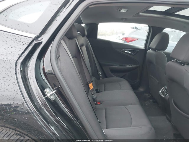 1G1ZD5ST8NF157384 Chevrolet Malibu Fwd Lt