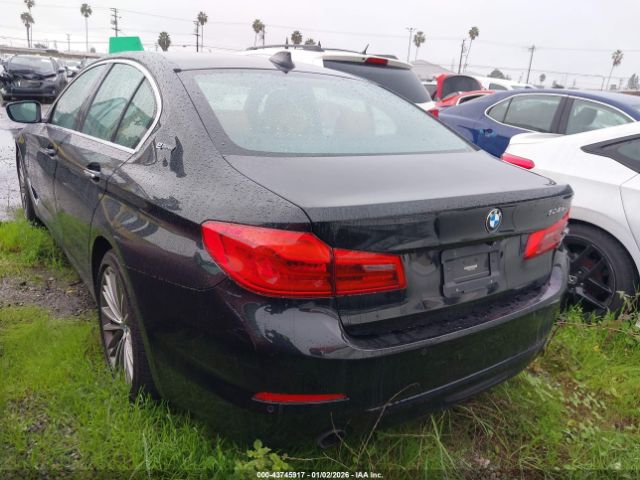 2018 BMW 530E WBAJA9C55JB252259 Photo 2