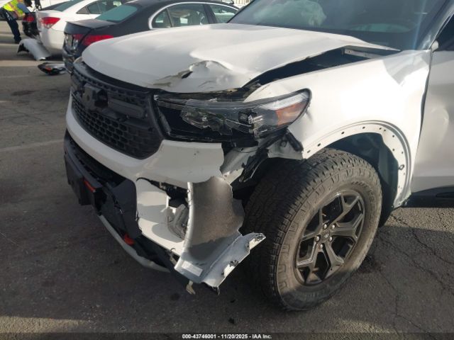 2022 FORD EXPLORER 1FMSK8JH9NGB34859 Photo 5