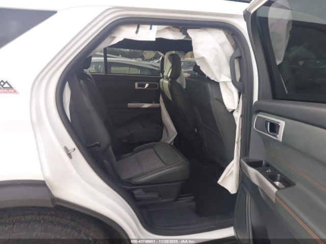 2022 FORD EXPLORER 1FMSK8JH9NGB34859 Photo 7