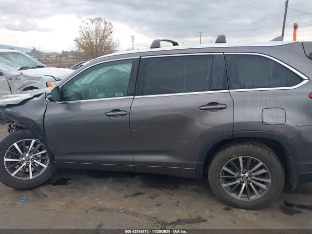 5TDJZRFH1HS520650 Toyota Highlander Xle