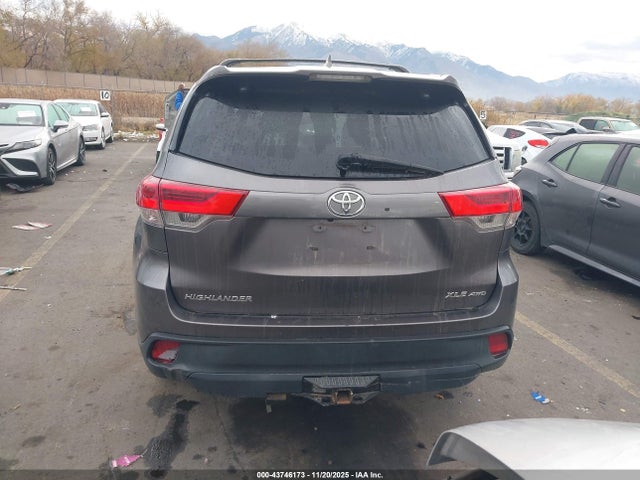 5TDJZRFH1HS520650 Toyota Highlander Xle