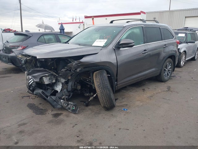 5TDJZRFH1HS520650 Toyota Highlander Xle