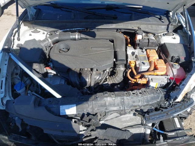 KMHL24JJ3MA029526 Hyundai Sonata Blue